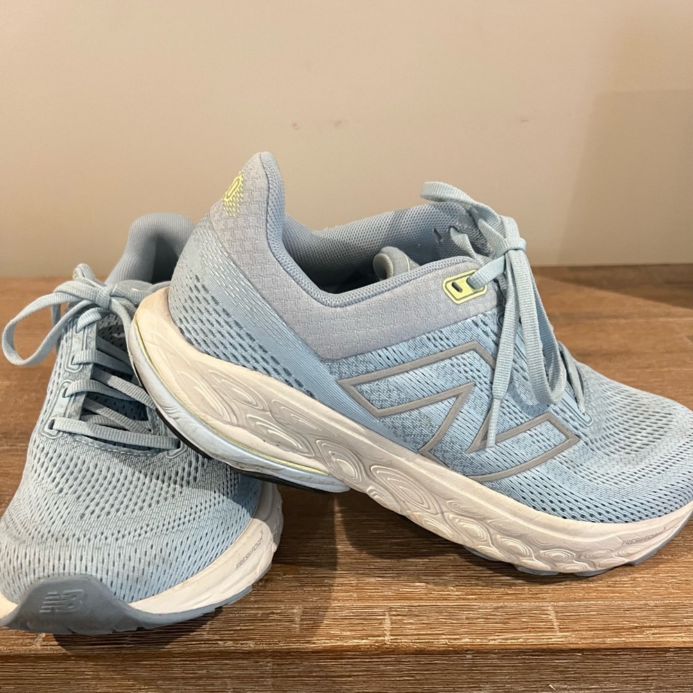 New Balance Fresh Foam 860 Women’s size 9